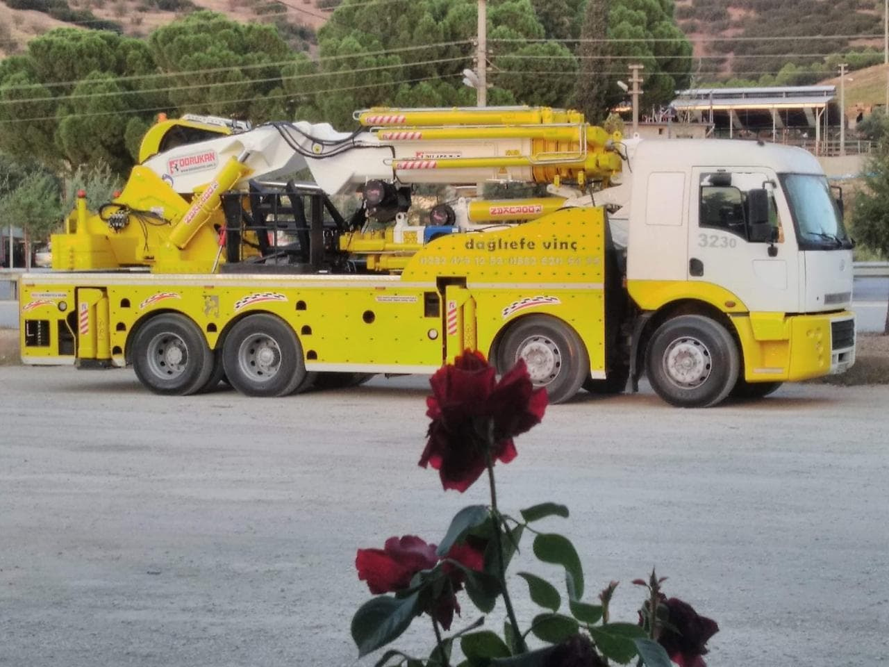 50 Ton Çift Kırma Kamyon Üstü Vinç